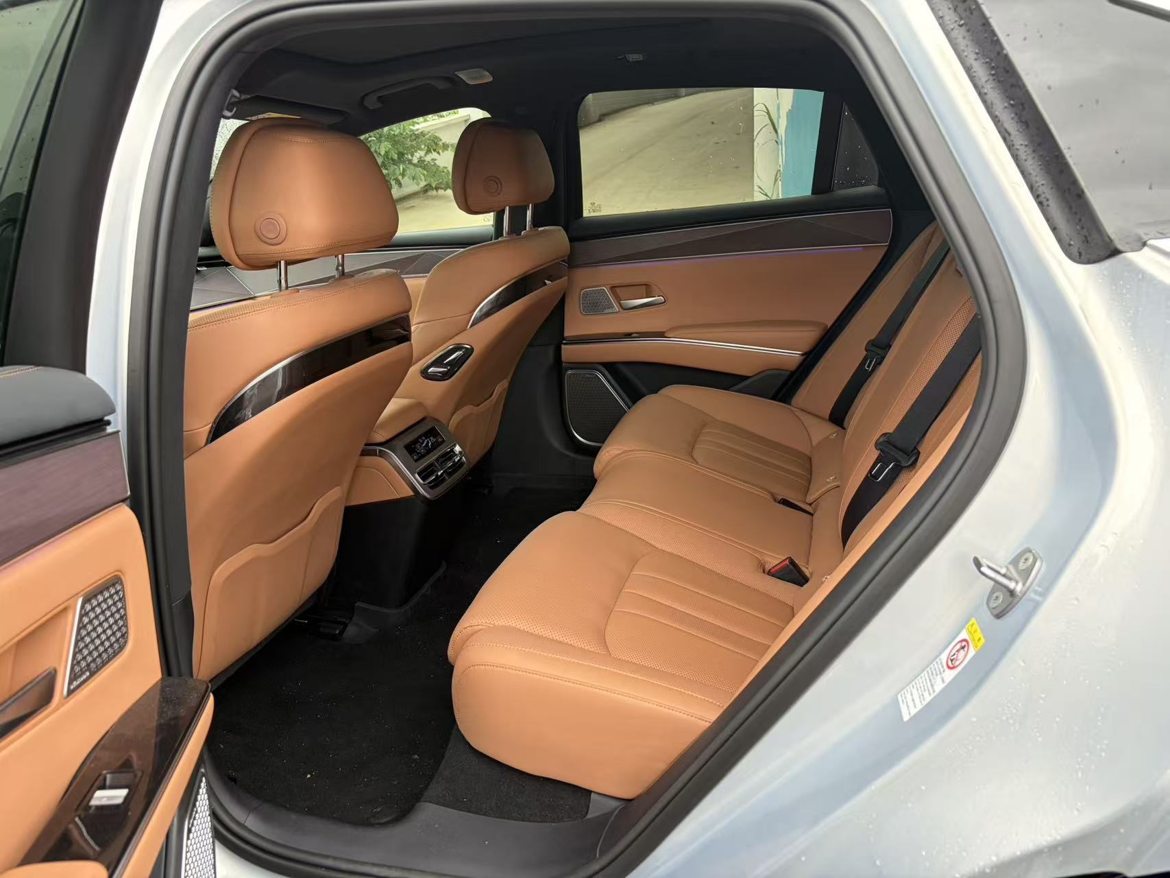 BYD HanL 2025 car image #4