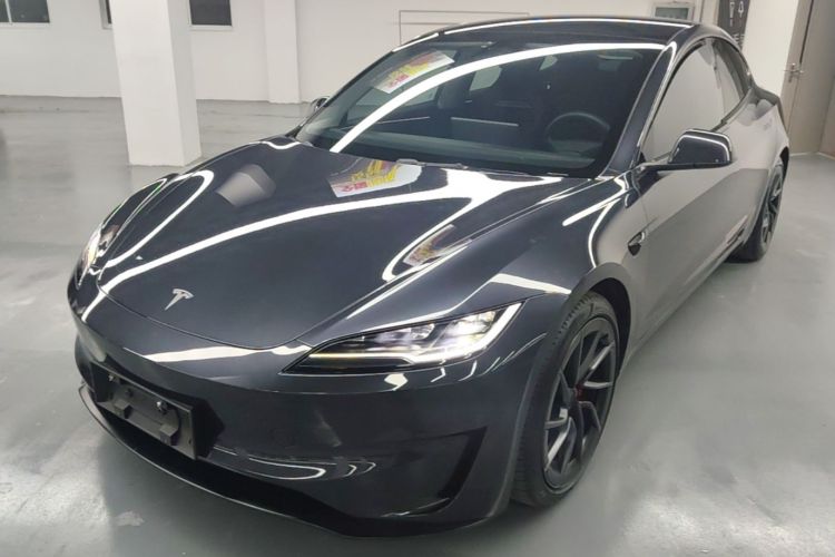 Tesla Model 3 2024 car image #2