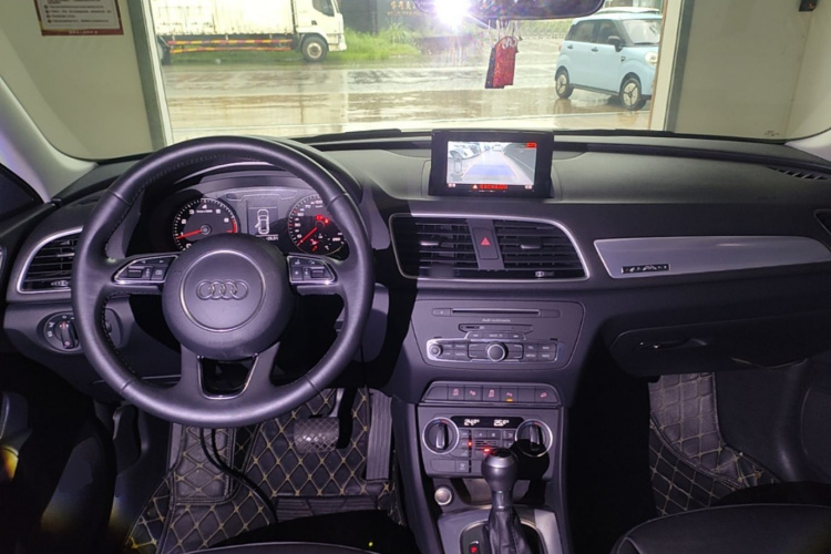 Audi Q3 2018 #10 Audi Q3 2018 car image #10