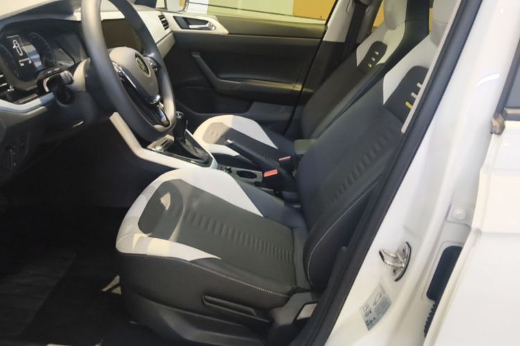 Volkswagen Polo 2022 car image #15