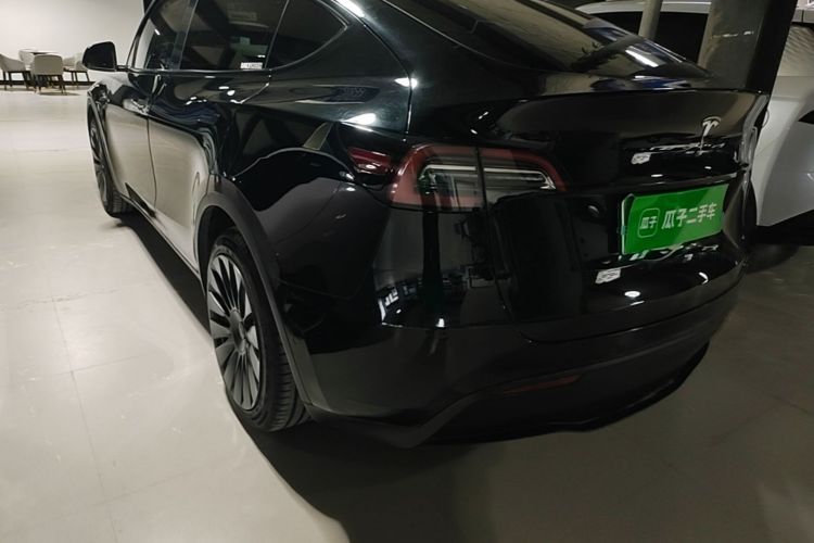 Tesla Model Y 2022 #5 Tesla Model Y 2022 صورة سيارة #5