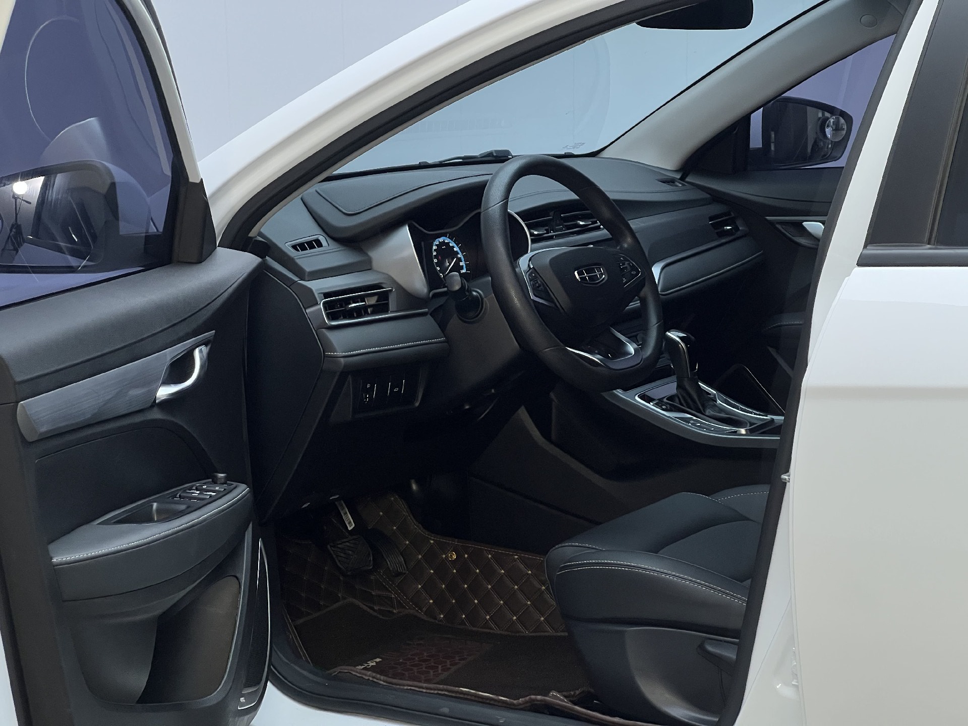 GEELY Emgrand 2021 #4 GEELY Emgrand 2021 image de voiture #4