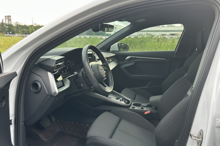Audi A3 2021 car image #27