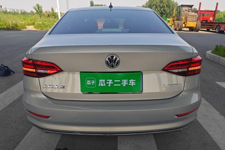 Volkswagen Lavida 2018 car image #6