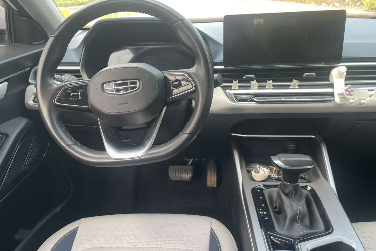 GEELY Emgrand 2022 изображение автомобиля #14