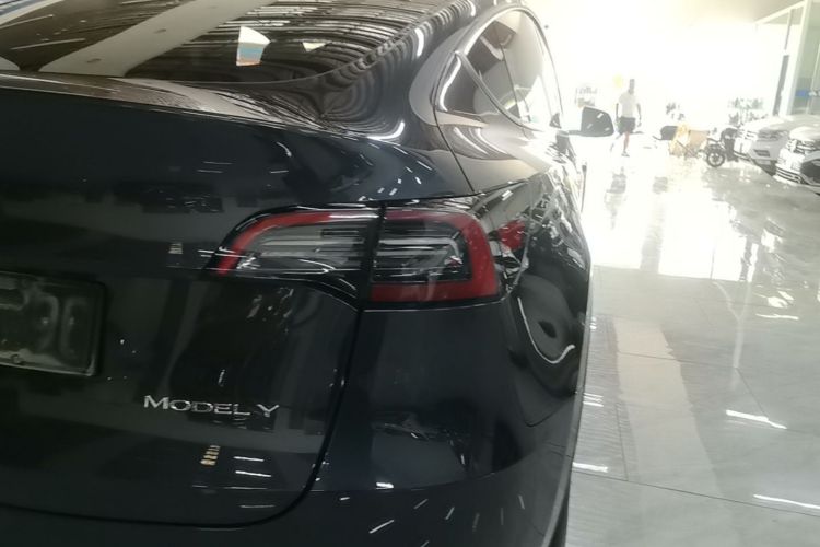 Tesla Model Y 2024 #8 Tesla Model Y 2024 immagine di auto #8