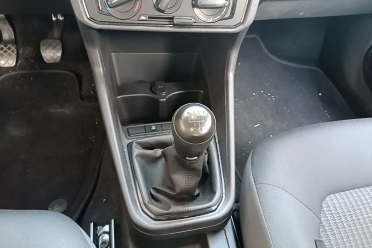 Volkswagen Santana 2019 #14 Volkswagen Santana 2019 car image #14