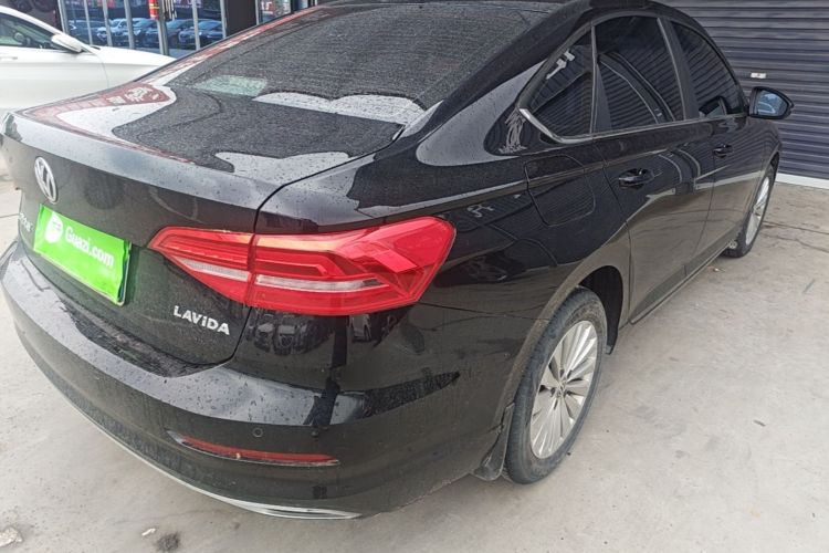 Volkswagen Lavida 2018 car image #5