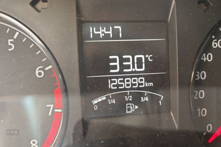 Volkswagen Polo 2015 car image #14