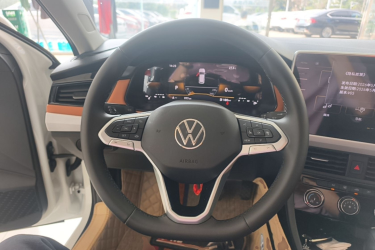 Volkswagen Bora 2025 car image #11