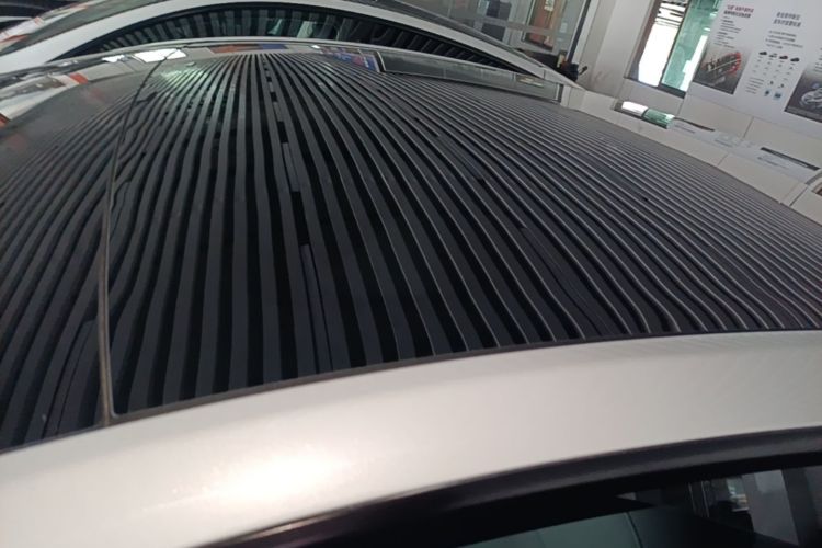 Tesla Model Y 2024 صورة سيارة #25