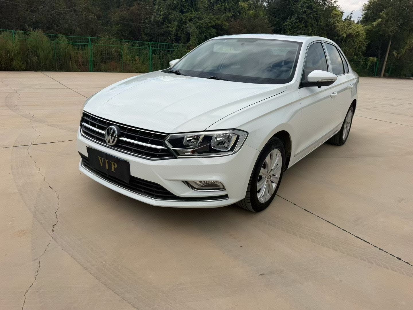 Volkswagen Bora 2017 car image 