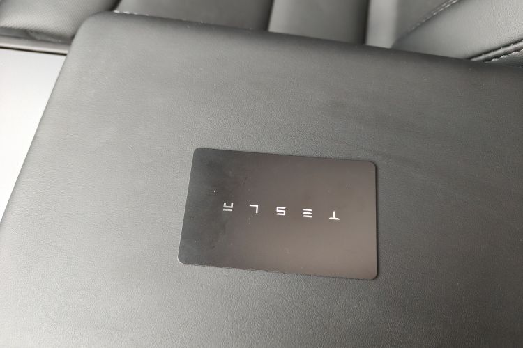 Tesla Model Y 2026 #9 Tesla Model Y 2026 car image #9