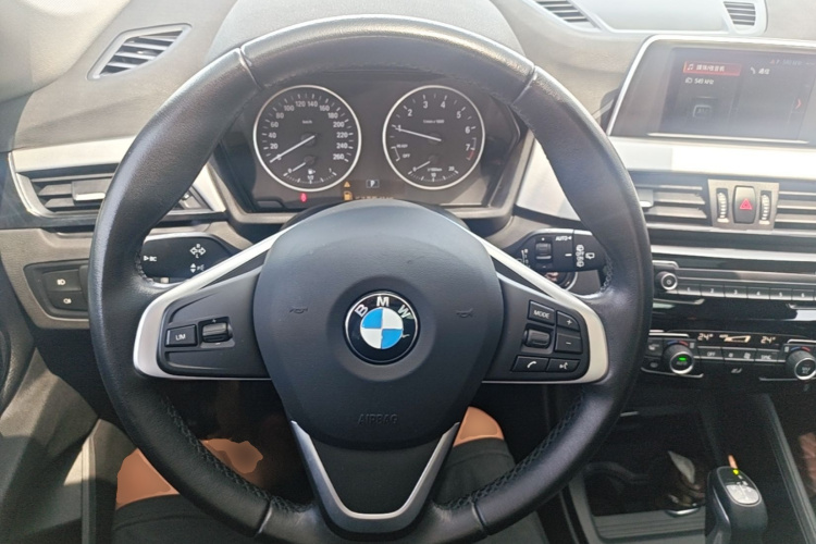 BMW X1 2019 #16 BMW X1 2019 car image #16