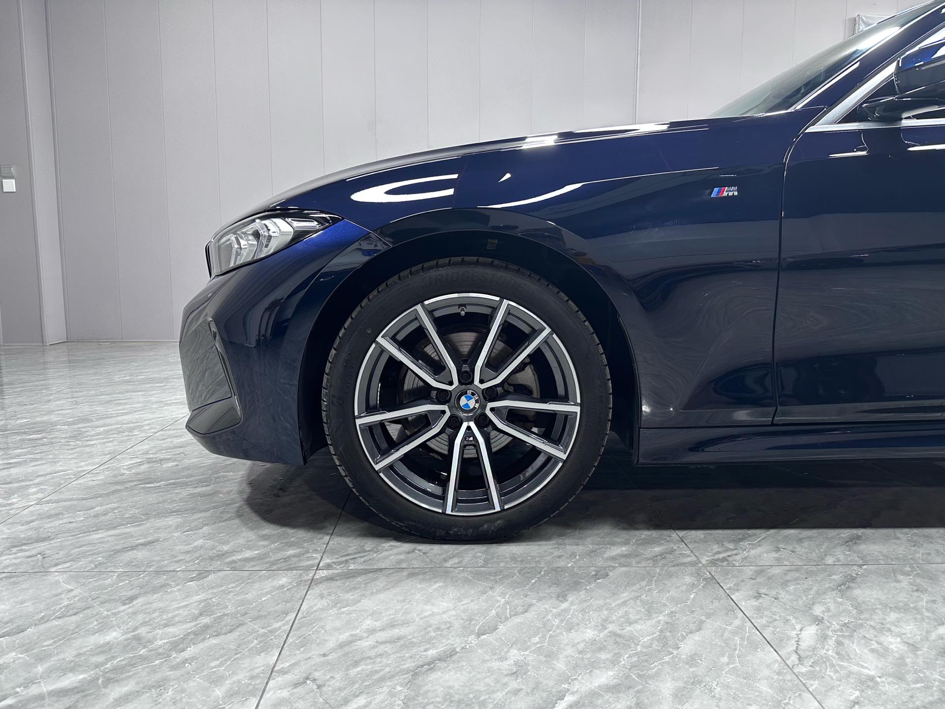 BMW 3 Series 2023 car image #8