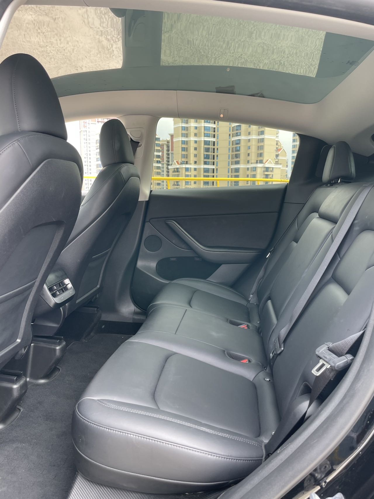 Tesla Model Y 2023 #11 Tesla Model Y 2023 car image #11