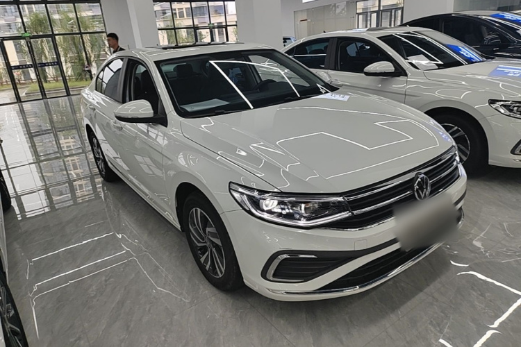 Volkswagen Bora 2025 car image #4