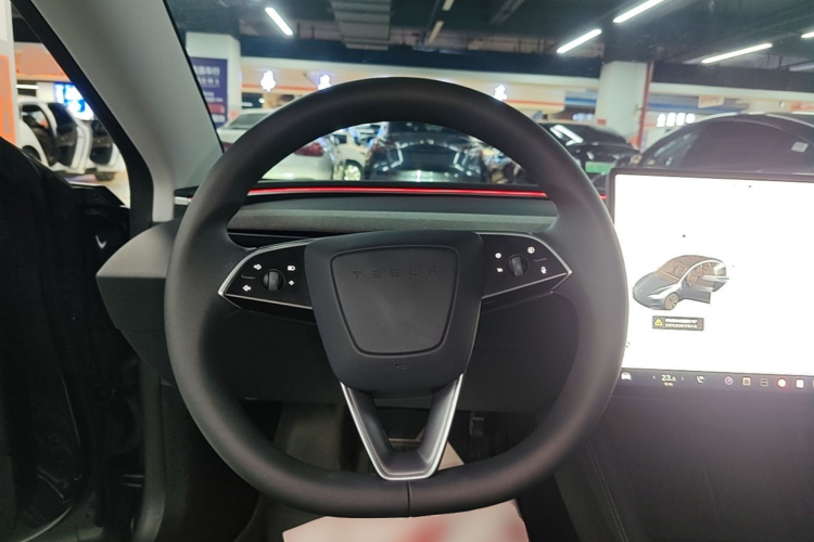 Tesla Model 3 2024 car image #11
