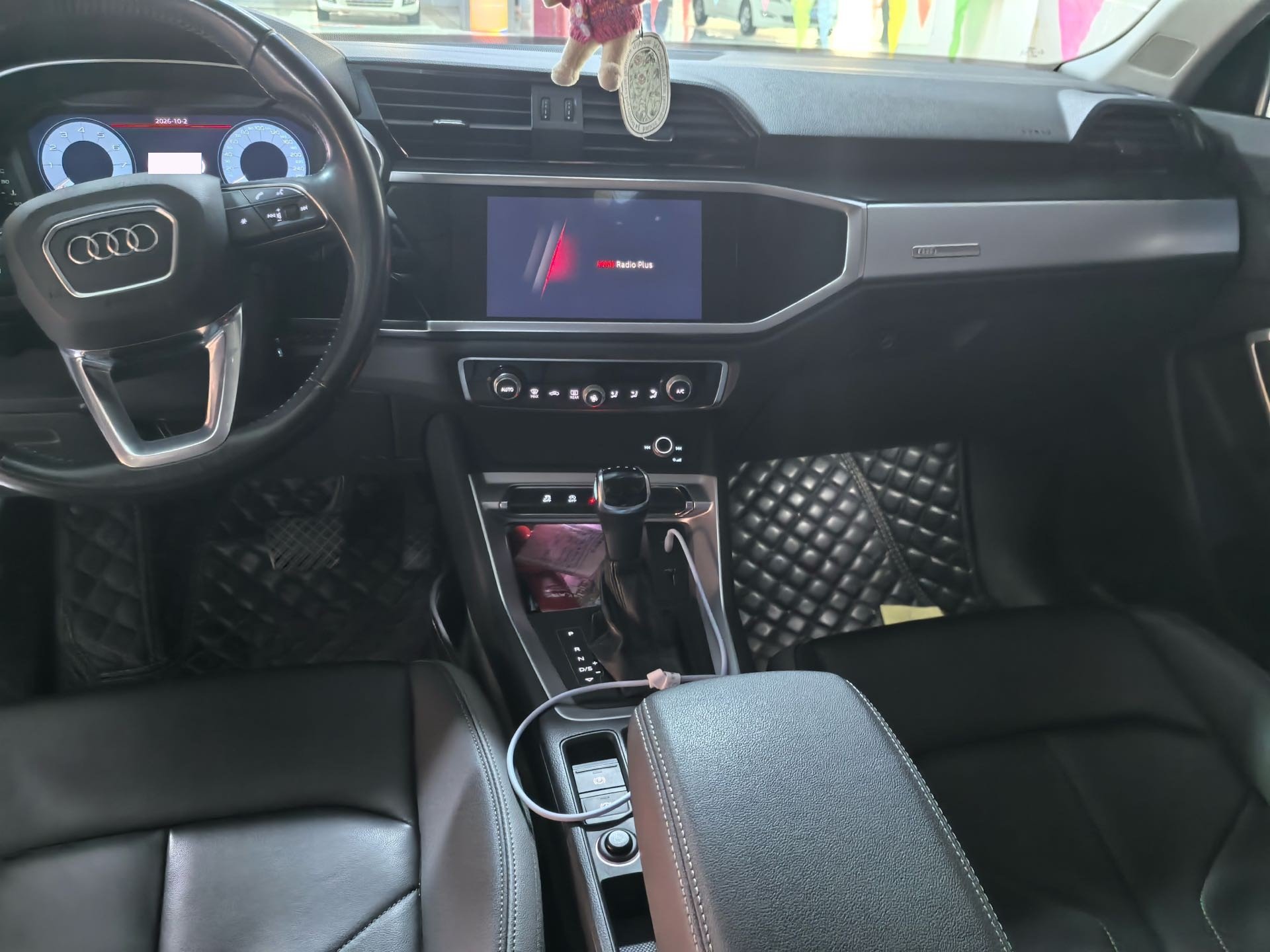 Audi Q3 2019 #3 Audi Q3 2019 car image #3