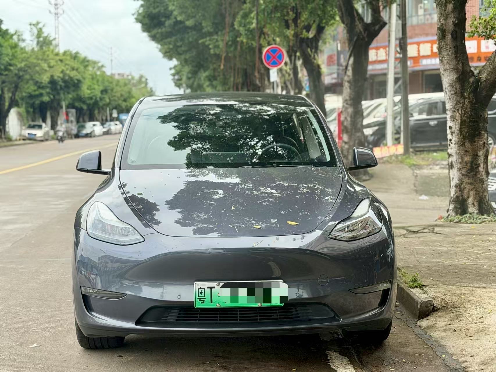 Tesla Model Y 2021 car image #2