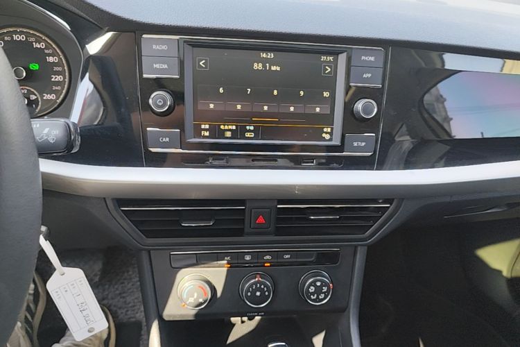 Volkswagen Lavida 2019 #17 Volkswagen Lavida 2019 car image #17
