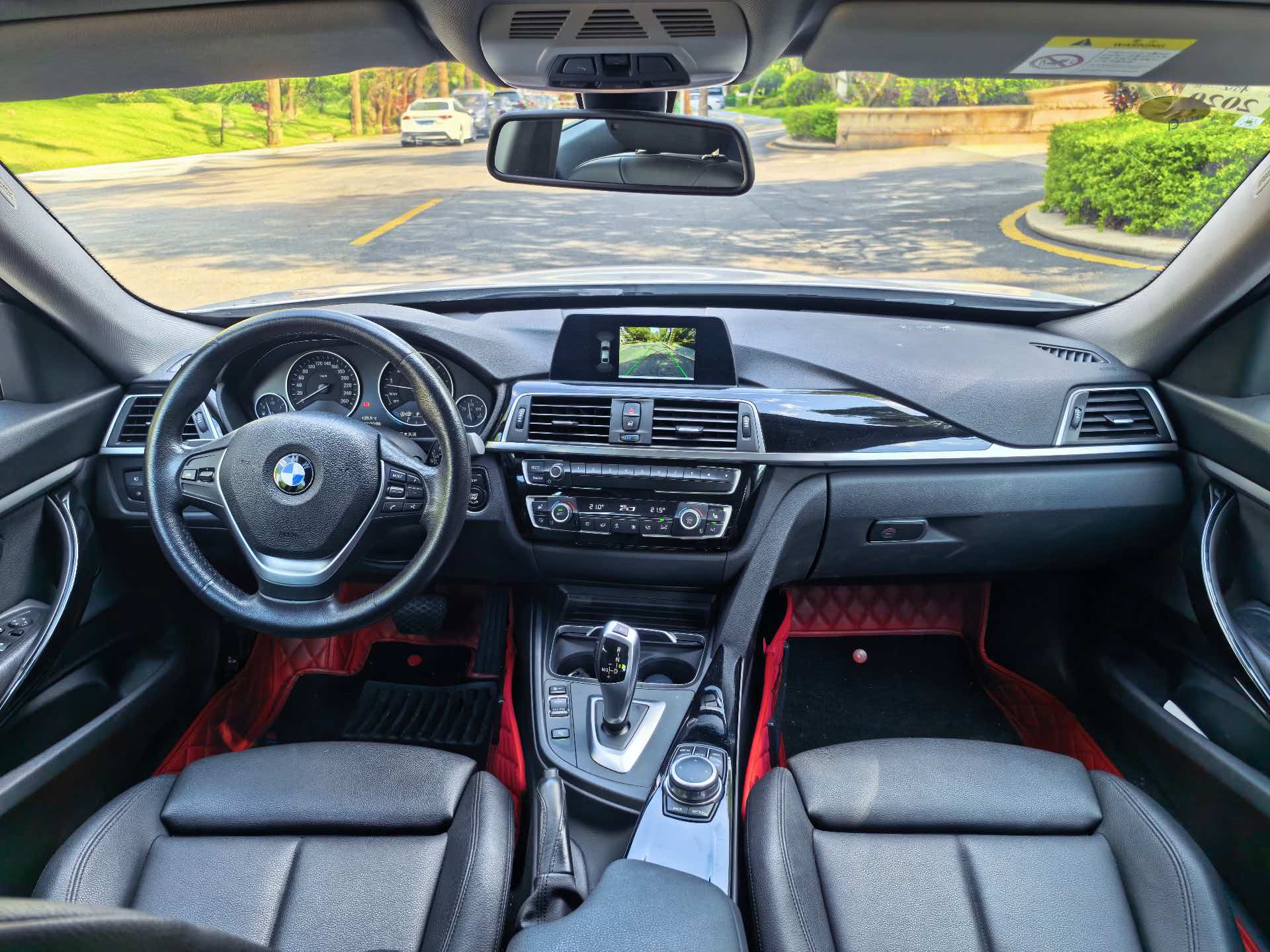 BMW 3 Series GT 2018 #14 BMW 3 Series GT 2018 car image #14