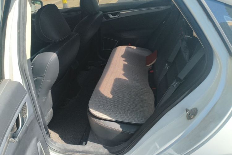 GEELY Emgrand GL 2018 immagine di auto #19