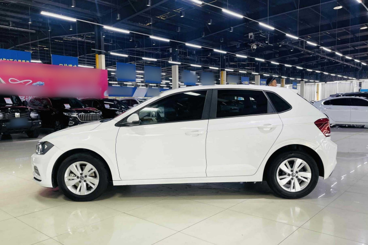 Volkswagen Polo 2023 изображение автомобиля #6