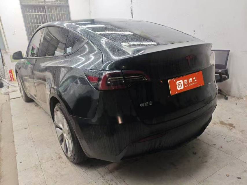 Tesla Model Y 2023 #3 Tesla Model Y 2023 car image #3