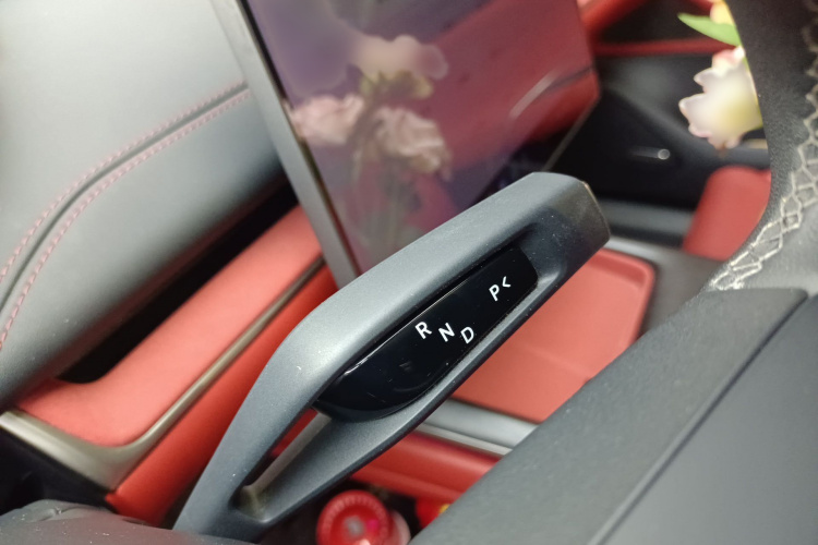 MI SU7 2024 изображение автомобиля #18