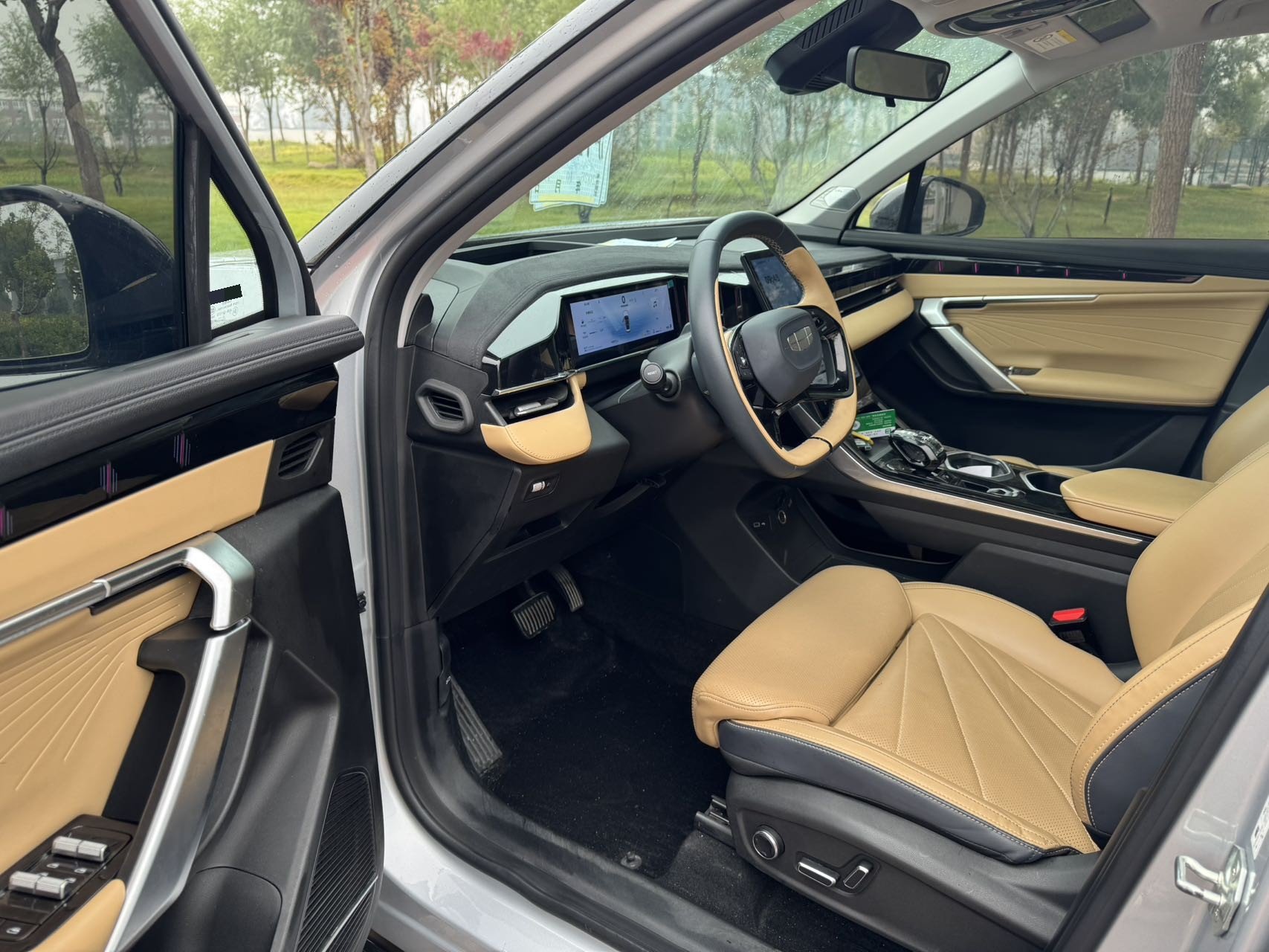 GEELY Boyue L 2022 car image #7