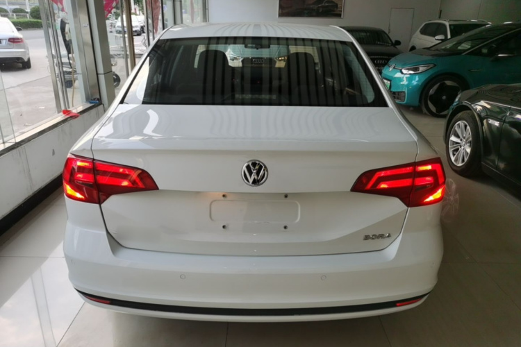 Volkswagen Bora 2020 car image #6