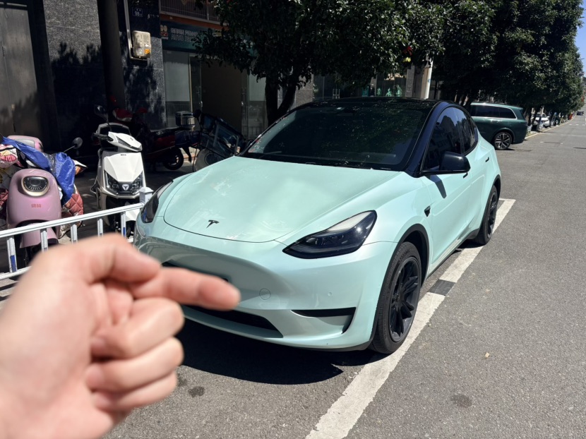 Tesla Model Y 2023 Tesla Model Y 2023 car image