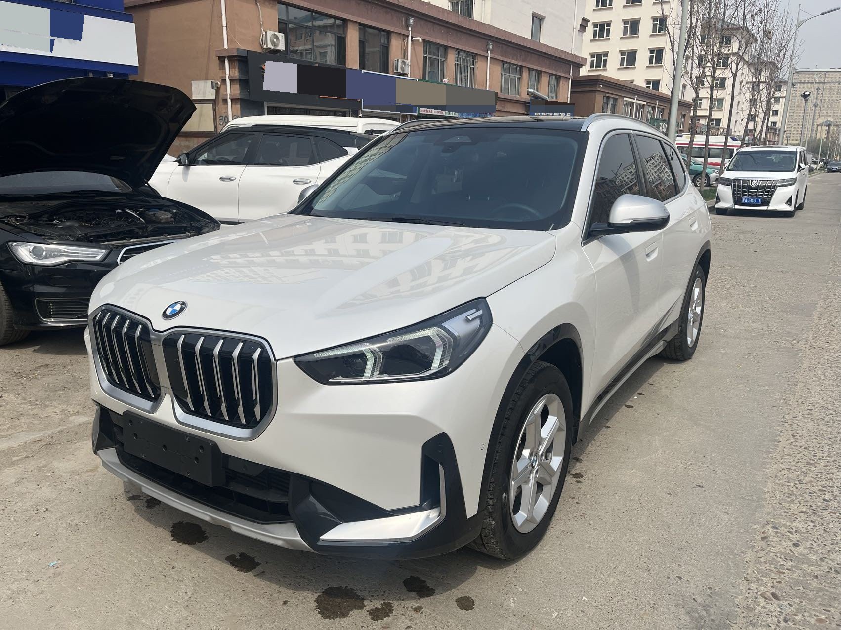 BMW X1 2023 BMW X1 2023 car image