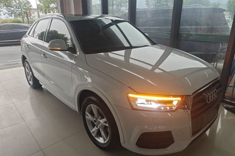 Audi Q3 2018 car image #4