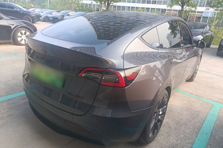 Tesla Model Y 2022 #7 Tesla Model Y 2022 car image #7