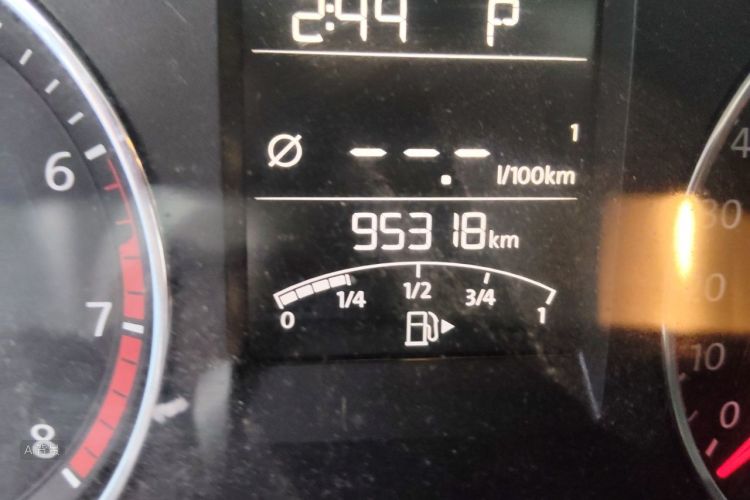 Volkswagen Polo 2015 imagem de carro #14