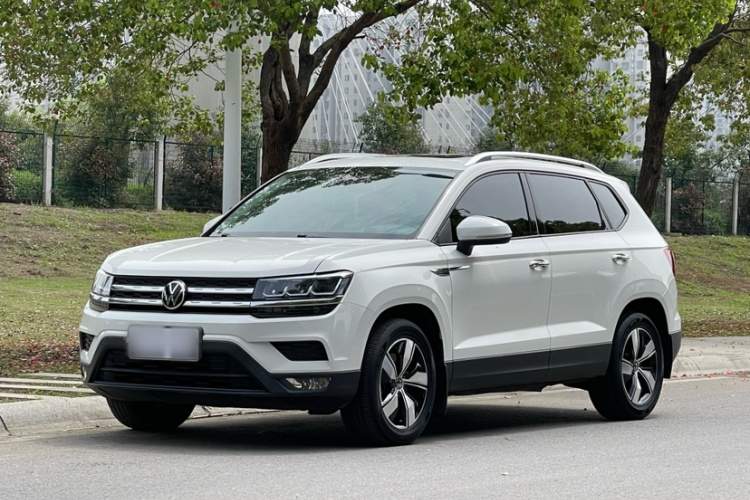 Volkswagen Tharu 2021 immagine di auto #2