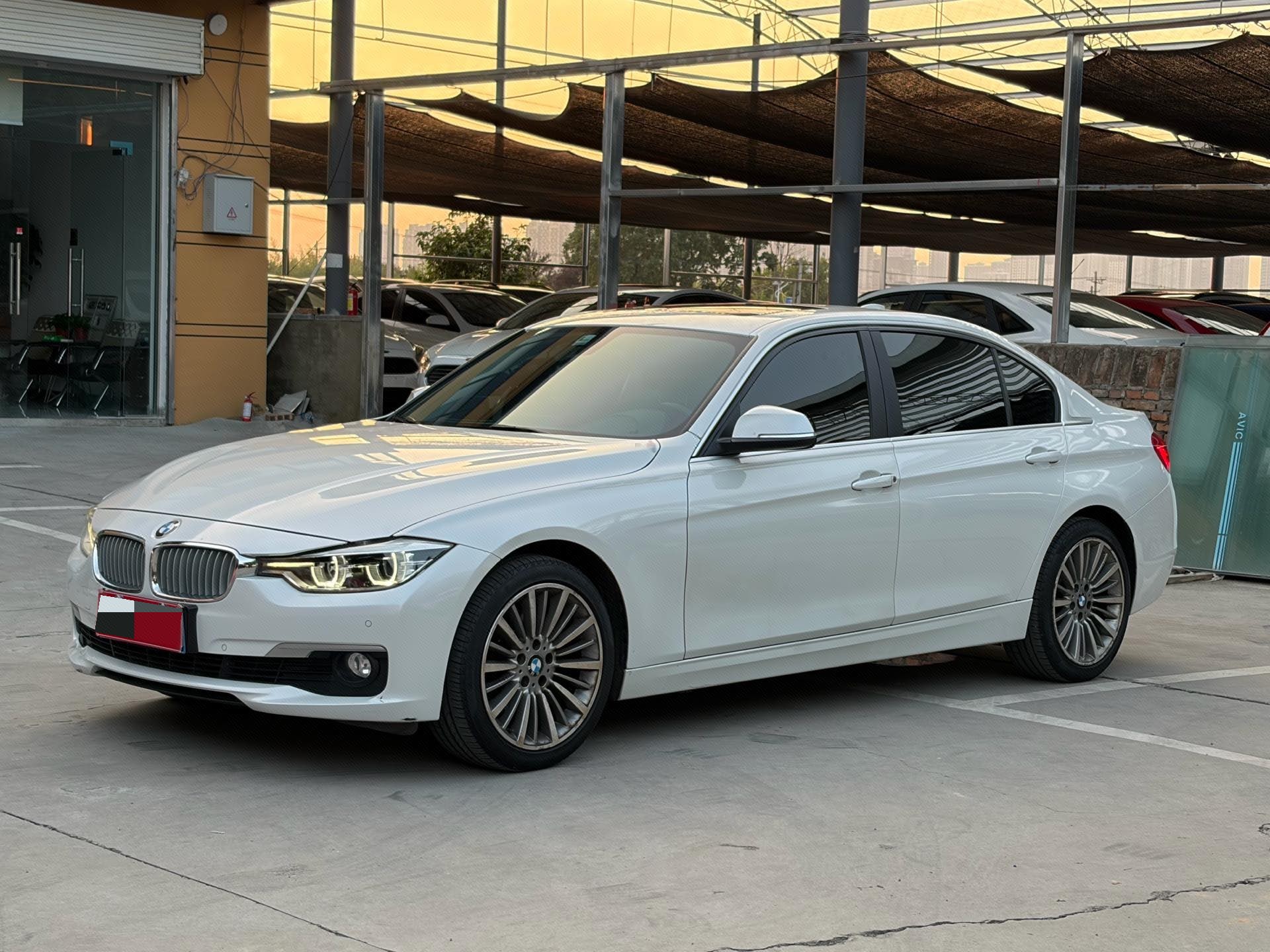 BMW 3 Series 2018 car image 