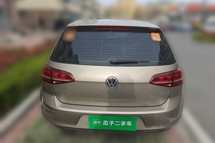 Volkswagen Golf 2017 car image #6