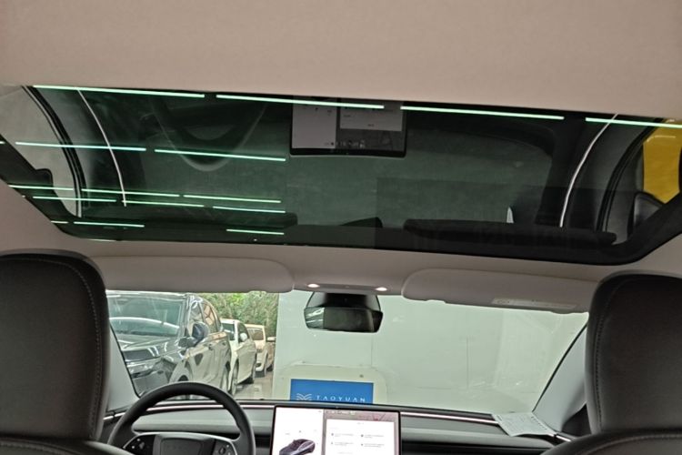 Tesla Model 3 2025 car image #18