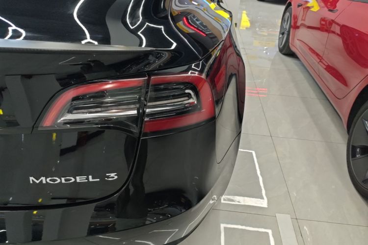 Tesla Model 3 2022 car image #8