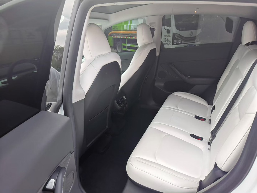 Tesla Model Y 2022 #7 Tesla Model Y 2022 car image #7