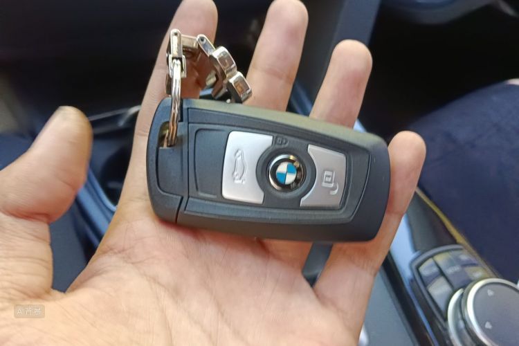 BMW 3 Series 2016 immagine di auto #10