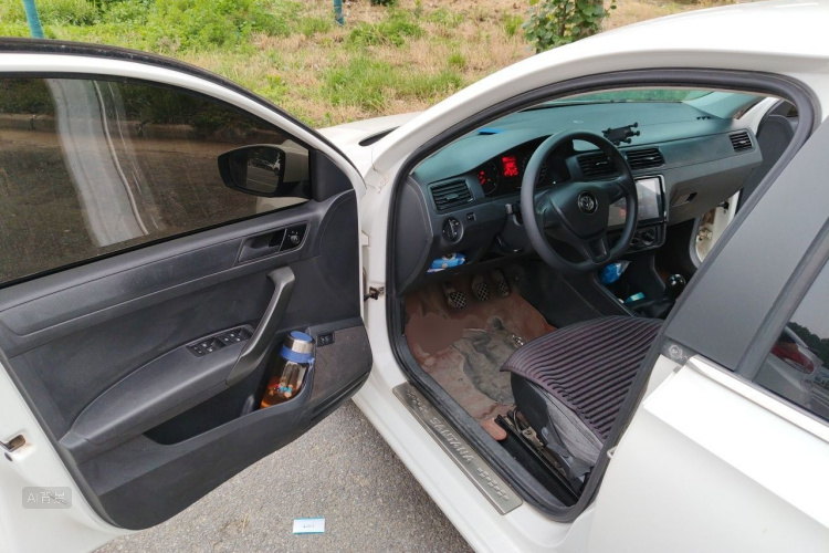 Volkswagen Santana 2017 car image #18