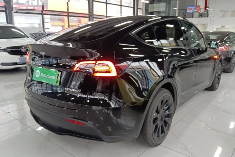 Tesla Model Y 2022 #7 Tesla Model Y 2022 car image #7