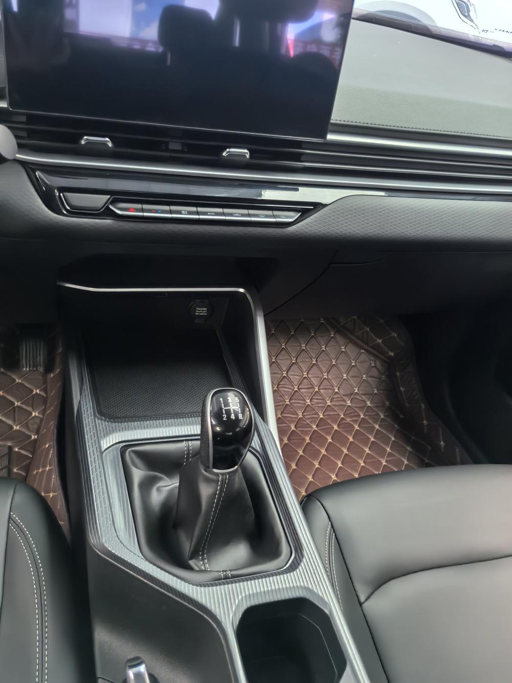 GEELY Emgrand 2024 صورة سيارة #8