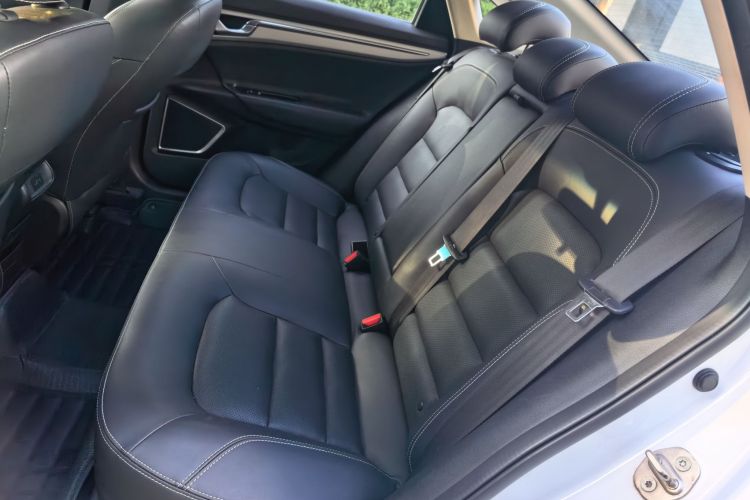GEELY Emgrand GL 2017 #13 GEELY Emgrand GL 2017 imagen de coche #13