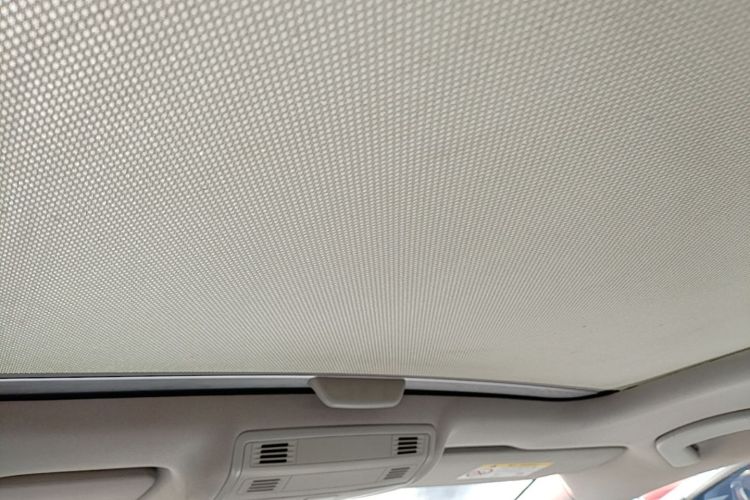 Volkswagen Golf 2017 car image #18