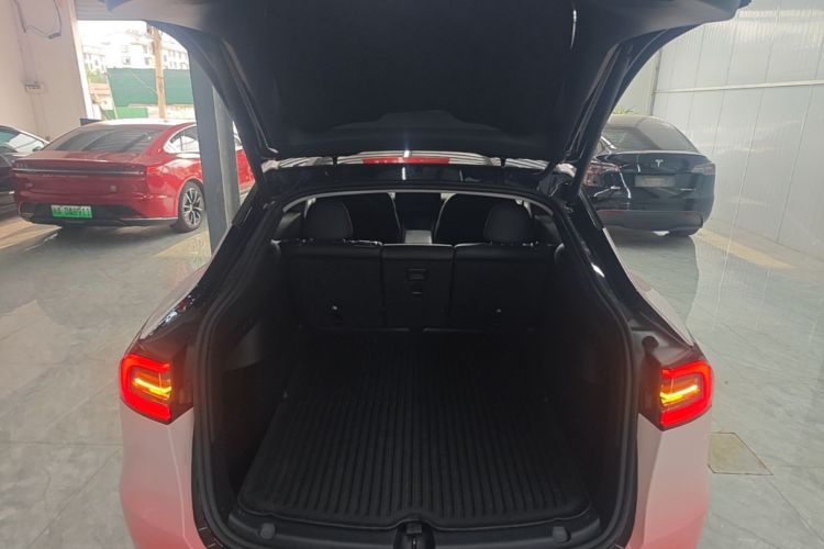 Tesla Model Y 2022 #21 Tesla Model Y 2022 immagine di auto #21